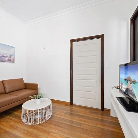 Spacious 1 Bedroom Guest House With Free Parking Sydney Ngoại thất bức ảnh
